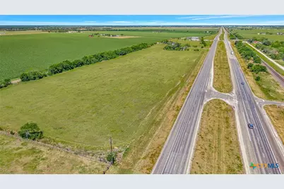 7794 US Highway 87, Victoria, TX 77905 - Photo 10