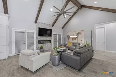 104 Trinity Street, Yoakum, TX 77995 - Photo 6