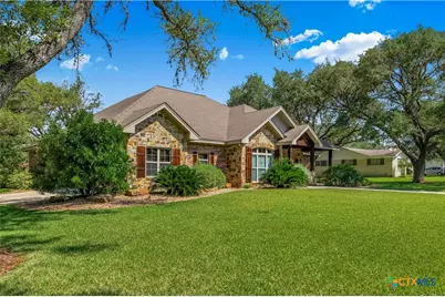 104 Trinity Street, Yoakum, TX 77995 - Photo 2