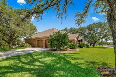 104 Trinity Street, Yoakum, TX 77995 - Photo 40
