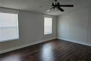 566 Gateway Cir, New Braunfels, TX 78130 - Photo 8
