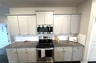 2700 La Mundial St, Seguin, TX 78155 - Photo 4