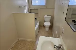 1205 S 17th St, Temple, TX 76504 - Photo 4