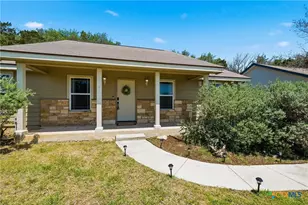 1427 Bonnyview Dr, Canyon Lake, TX 78133 - Photo 4