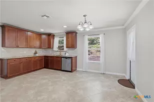 1427 Bonnyview Dr, Canyon Lake, TX 78133 - Photo 16