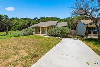 1427 Bonnyview Dr, Canyon Lake, TX 78133 - Photo 2