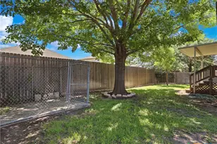2147 N Ranch Estates Blvd, New Braunfels, TX 78130 - Photo 24