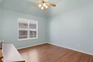 2147 N Ranch Estates Blvd, New Braunfels, TX 78130 - Photo 18