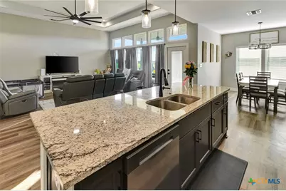 220 Whitetail Lane, Victoria, TX 77905 - Photo 12