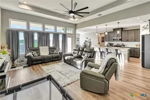 220 Whitetail Ln, Victoria, TX 77905 - Photo 4