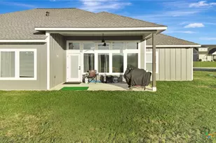 220 Whitetail Ln, Victoria, TX 77905 - Photo 30