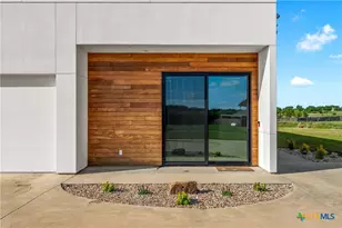 356 Bold Springs Ct, West, TX 76691 - Photo 12