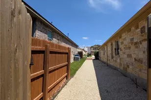 2937 Post Oak Cir, New Braunfels, TX 78130 - Photo 34
