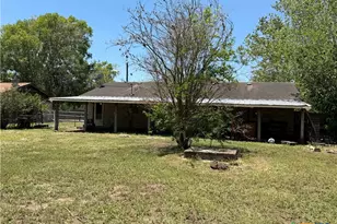 1195 Gay Meadow Ln, Goliad, TX 77963 - Photo 18