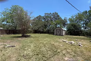 1195 Gay Meadow Ln, Goliad, TX 77963 - Photo 20