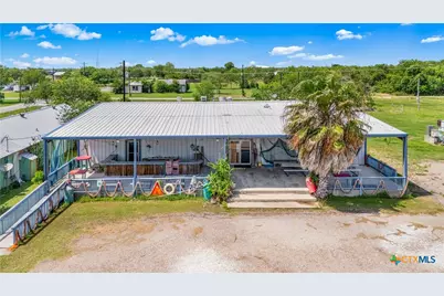 314 & 304 W Broadway Avenue, Seadrift, TX 77983 - Photo 8