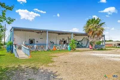 314 & 304 W Broadway Avenue, Seadrift, TX 77983 - Photo 30