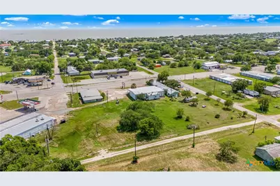 314 & 304 W Broadway Avenue, Seadrift, TX 77983 - Photo 10
