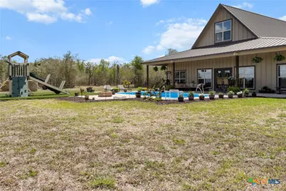 1370 E Ward Street, Goliad, TX 77963 - Photo 16