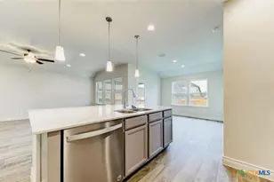 2281 Kiskadee Dr, New Braunfels, TX 78132 - Photo 10