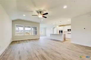 2281 Kiskadee Dr, New Braunfels, TX 78132 - Photo 6