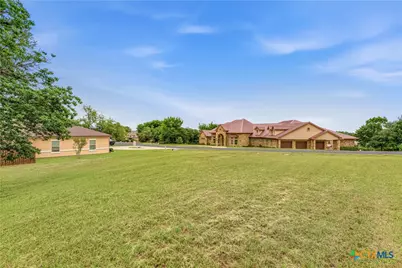 4512 Blue Ridge Drive, Belton, TX 76513 - Photo 10