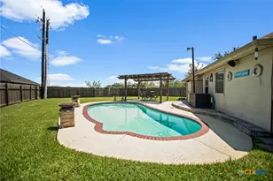 105 Belle Ct, Port Lavaca, TX 77979 - Photo 22