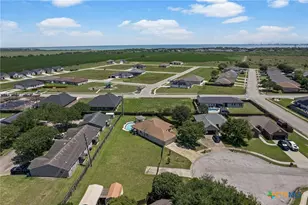 105 Belle Ct, Port Lavaca, TX 77979 - Photo 26
