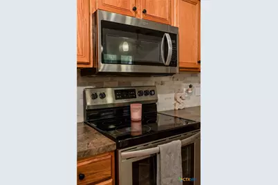 105 Belle Court, Port Lavaca, TX 77979 - Photo 10