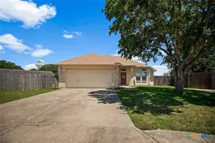 105 Belle Ct, Port Lavaca, TX 77979 - Photo 1