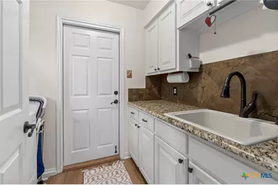 920 Queens Drive, New Braunfels, TX 78130 - Photo 16