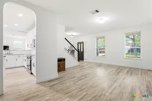 917 San Fernando Ln, New Braunfels, TX 78132 - Photo 12