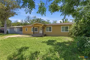 937 Anderson St, Seguin, TX 78155 - Photo 2