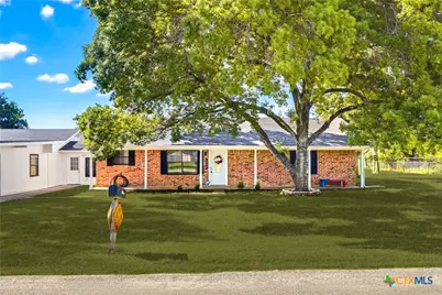 1350 Mary Preiss Drive, New Braunfels, TX 78132 - Photo 2