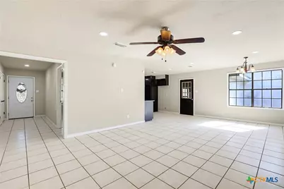 1350 Mary Preiss Drive, New Braunfels, TX 78132 - Photo 10