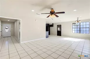 1350 Mary Preiss Dr, New Braunfels, TX 78132 - Photo 10