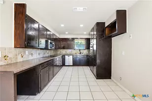 1350 Mary Preiss Dr, New Braunfels, TX 78132 - Photo 12