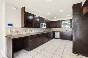 1350 Mary Preiss Dr, New Braunfels, TX 78132 - Photo 14