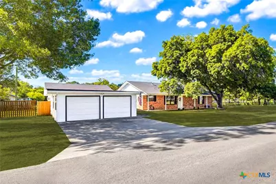 1350 Mary Preiss Drive, New Braunfels, TX 78132 - Photo 4