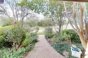 1109 Palomino Ln, San Marcos, TX 78666 - Photo 2