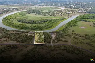 293 River Cliff Pl, Spring Branch, TX 78070 - Photo 1