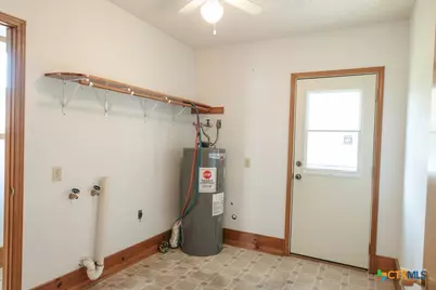 603 S Terry Street, Cuero, TX 77954 - Photo 8