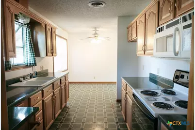603 S Terry Street, Cuero, TX 77954 - Photo 6