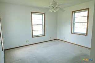 603 S Terry St, Cuero, TX 77954 - Photo 10