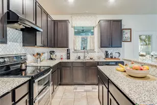 813 Foxtail Run, San Marcos, TX 78666 - Photo 12