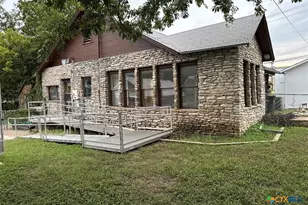 310 W Avenue A, Copperas Cove, TX 76522 - Photo 2