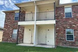 105 W Truman Ave, Copperas Cove, TX 76522 - Photo 2