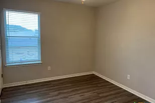 105 W Truman Ave, Copperas Cove, TX 76522 - Photo 6