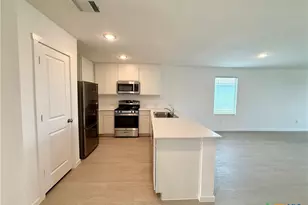 3175 Dispatch Dr, New Braunfels, TX 78130 - Photo 4