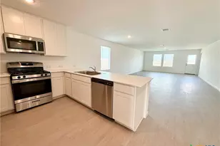 3175 Dispatch Dr, New Braunfels, TX 78130 - Photo 6